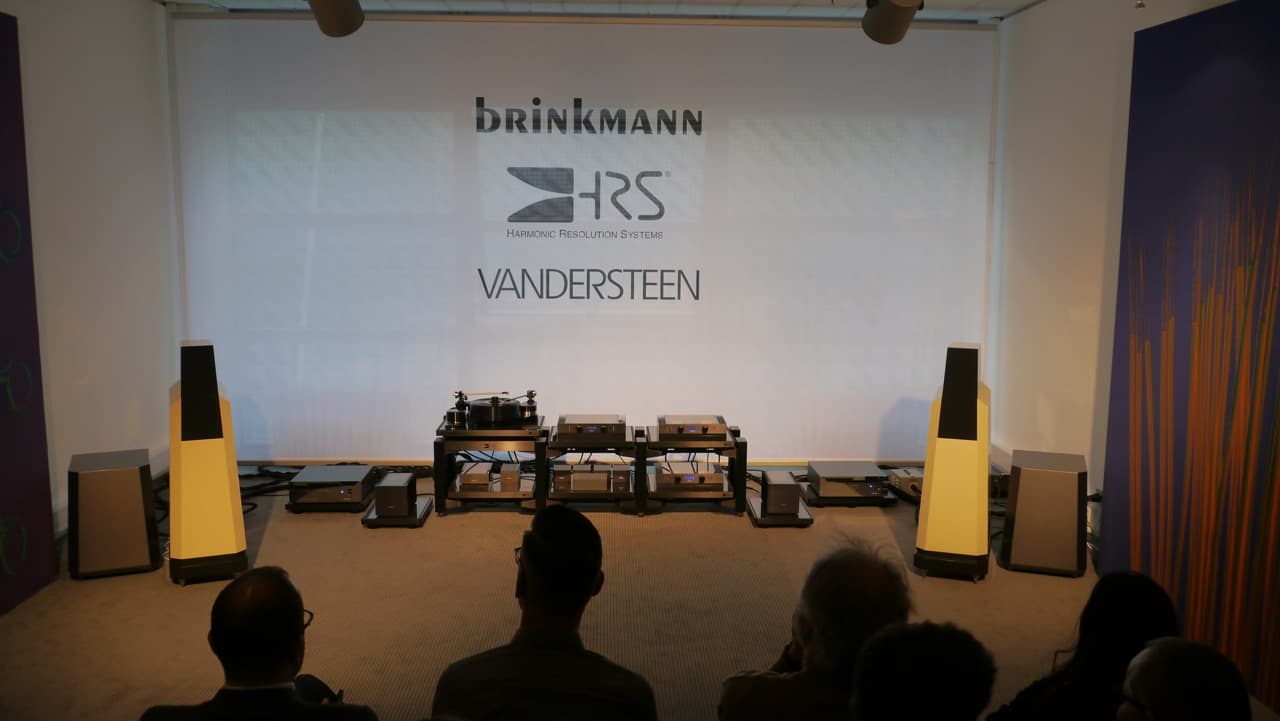 Vandersteen Boxen in gelb mit Brinkmann Elektronik